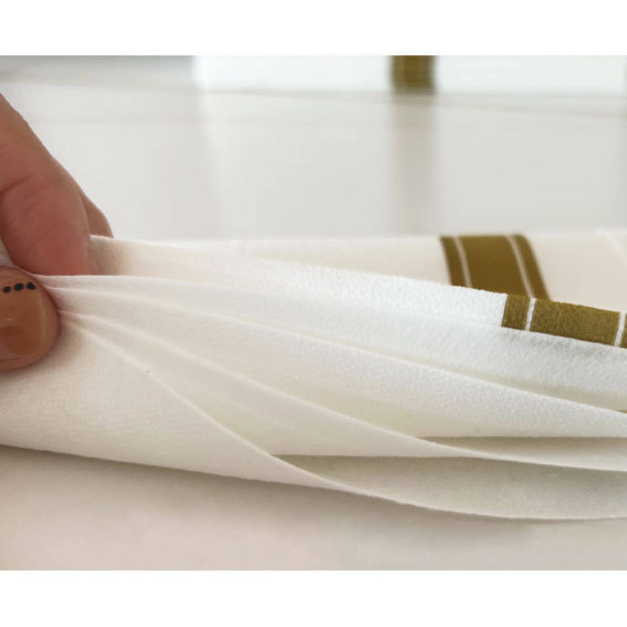 Dinner Napkins With Pocket And Gold Trim Lined Item No#31429 - Image 6